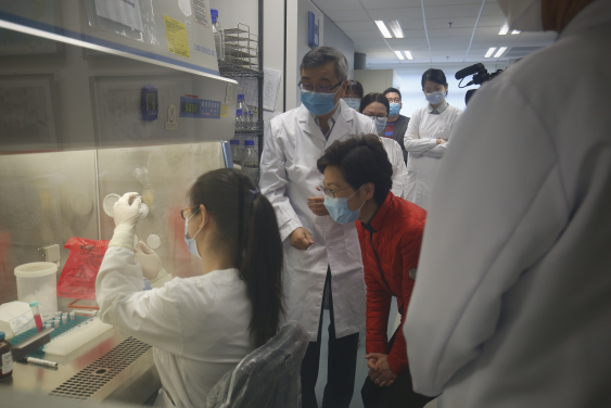 The Chief Executive Mrs Carrie Lam had a first-hand look at HKU’s sewage monitoring system on February 15
